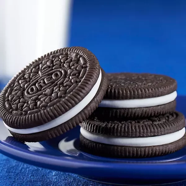 OREO Chocolate Sandwich Cookies, 2.4 oz., 30 pk. - Image 2