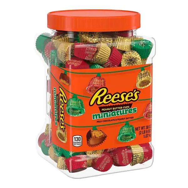 REESE'S Miniatures Christmas Milk Chocolate Peanut Butter Cups Candy, 38 oz.